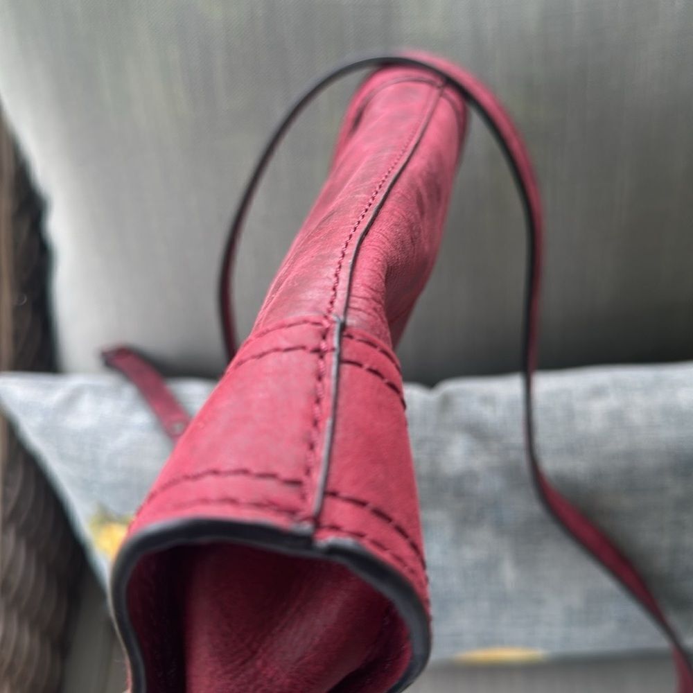 Frye Melissa Wine Zip Leather Crossbody Bag - Picture 9 of 9